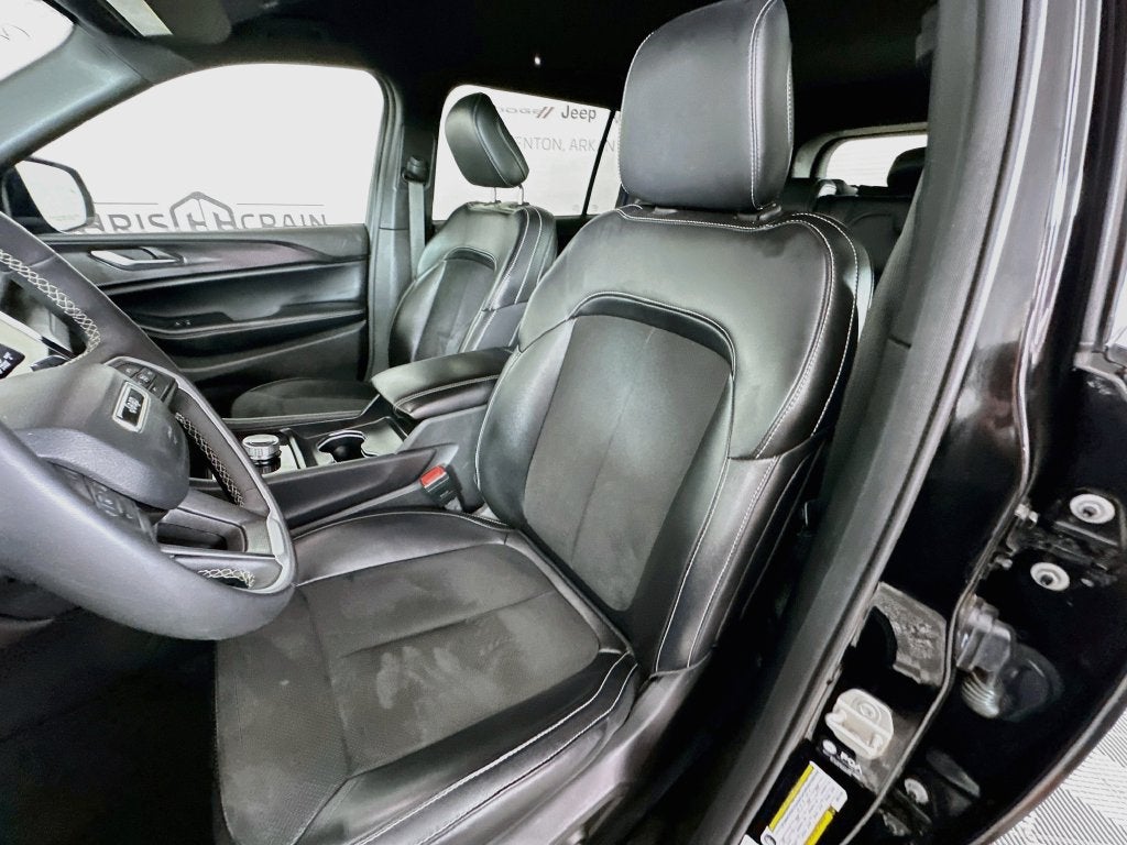2024 Jeep Grand Cherokee L Altitude 4x4