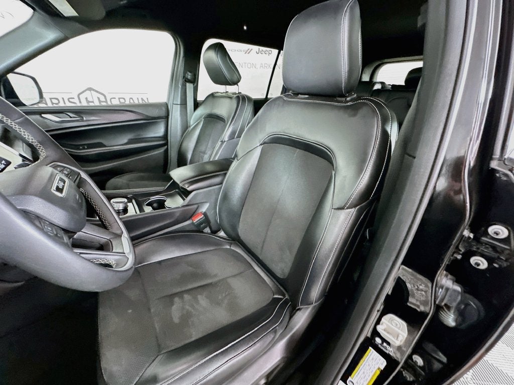 2024 Jeep Grand Cherokee L Altitude 4x4