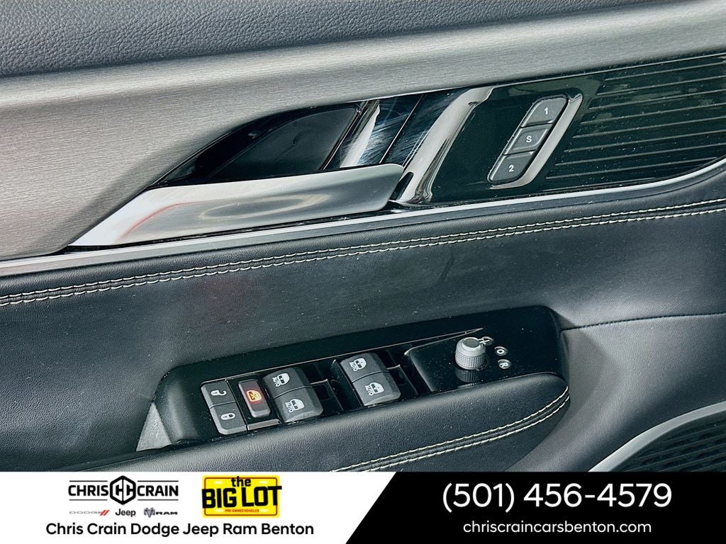 2023 Jeep Wagoneer Series II Carbide 4x2