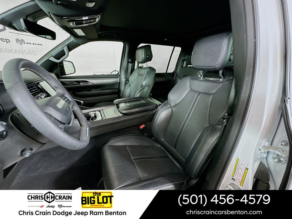 2023 Jeep Wagoneer Series II Carbide 4x2