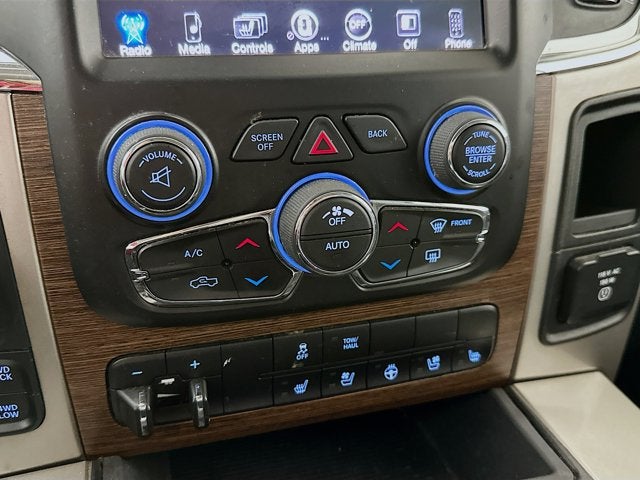 2017 RAM 1500 Laramie Crew Cab 4x4 5'7' Box