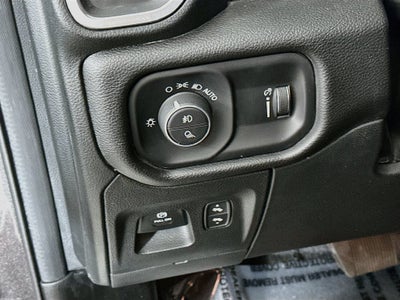 2025 RAM 1500 Lone Star Crew Cab 4x4 5'7' Box