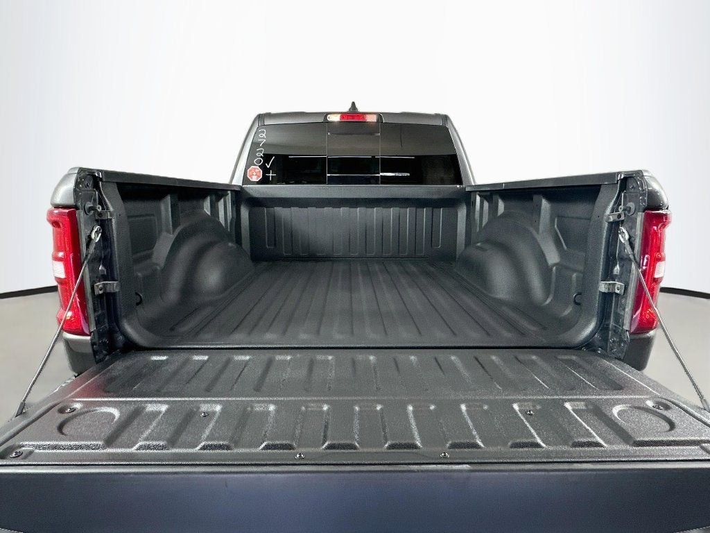 2025 RAM 1500 Lone Star Crew Cab 4x4 5'7' Box