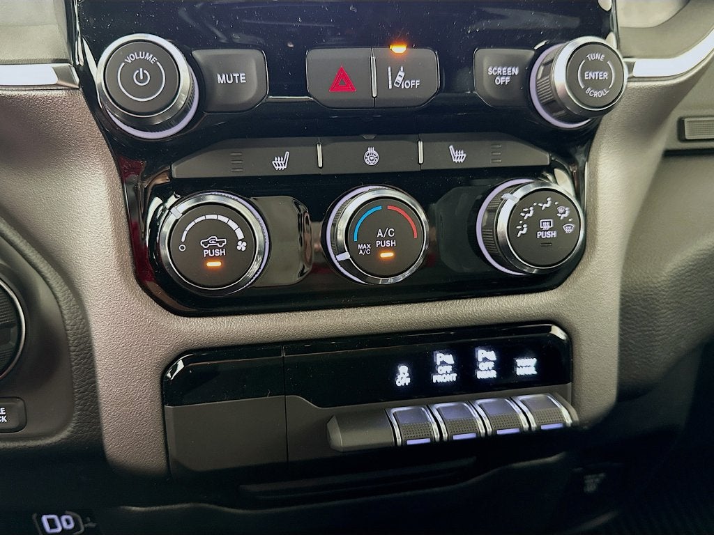 2026 RAM 1500 Big Horn Crew Cab 4x4 5'7' Box