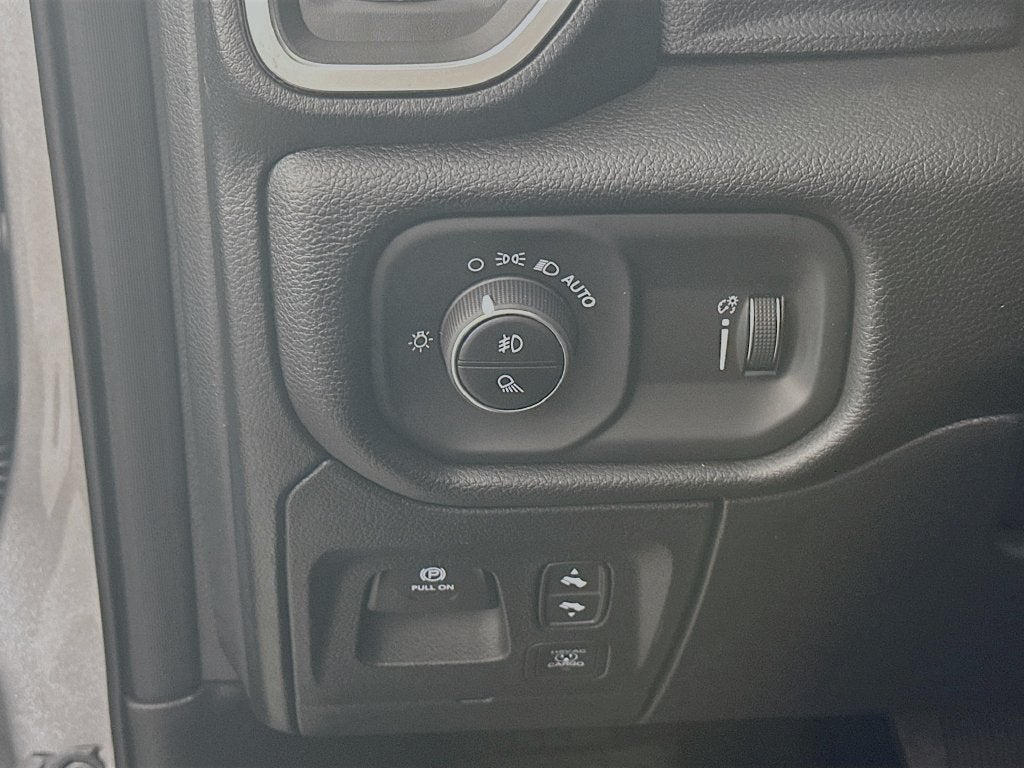 2026 RAM 1500 Big Horn Crew Cab 4x4 5'7' Box