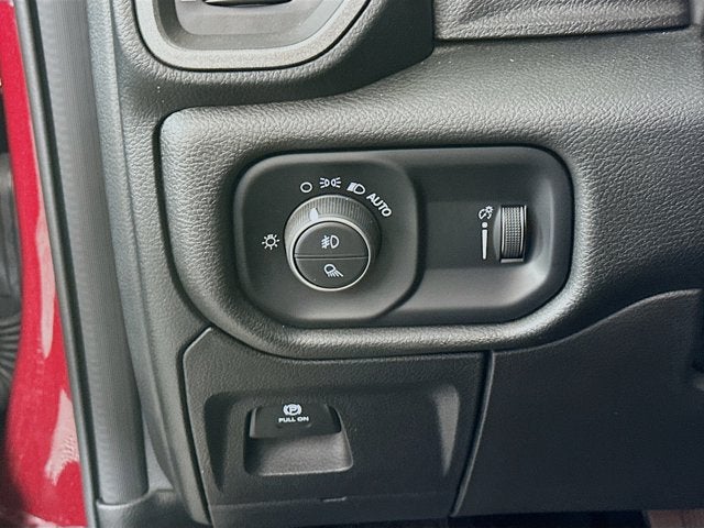 2026 RAM 1500 Warlock Crew Cab 4x4 5'7' Box