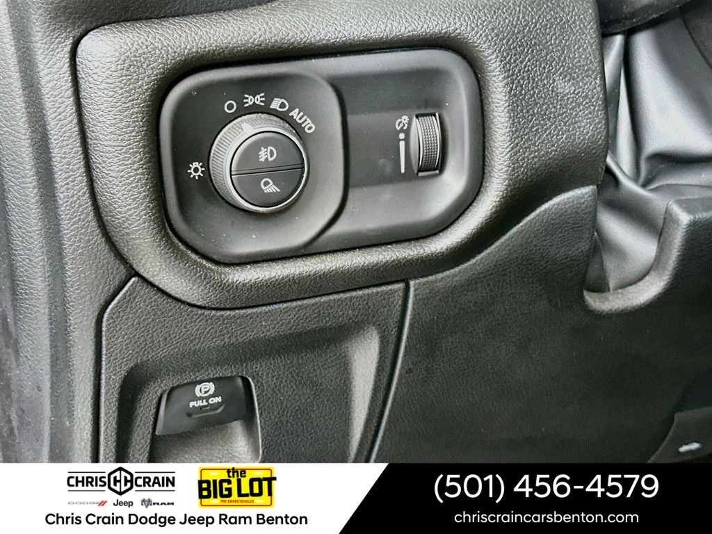 2025 RAM 1500 Warlock Crew Cab 4x4 5'7' Box