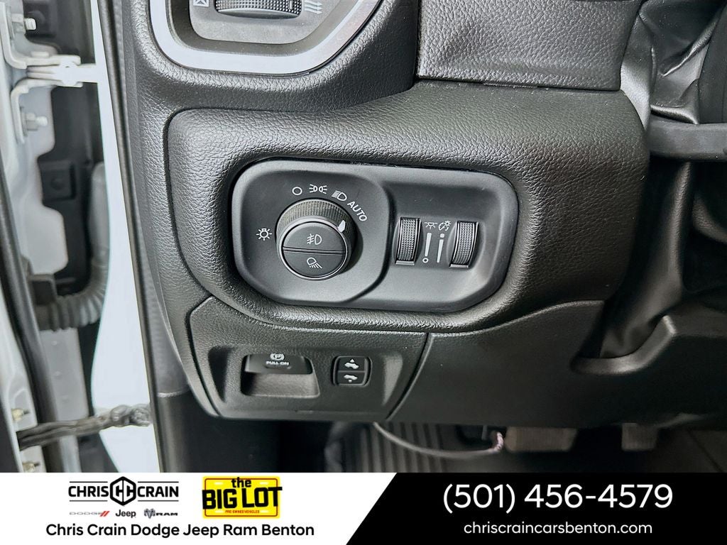 2023 RAM 1500 Laramie Crew Cab 4x4 5'7' Box