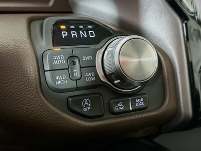 2026 RAM 1500 Laramie Crew Cab 4x4 5'7' Box
