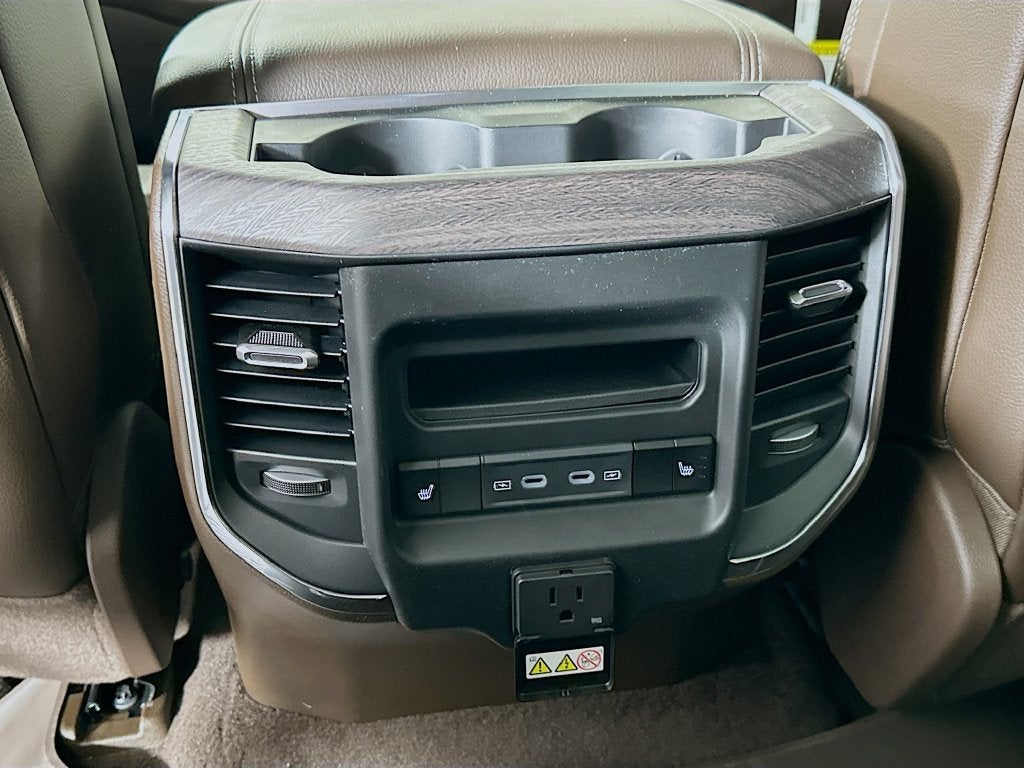 2026 RAM 1500 Laramie Crew Cab 4x4 5'7' Box