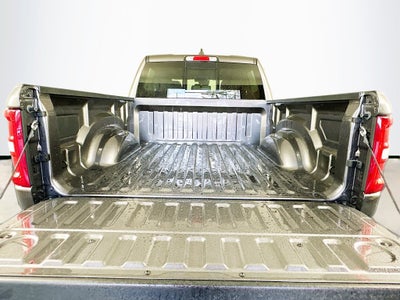 2026 RAM 1500 Laramie Crew Cab 4x4 5'7' Box