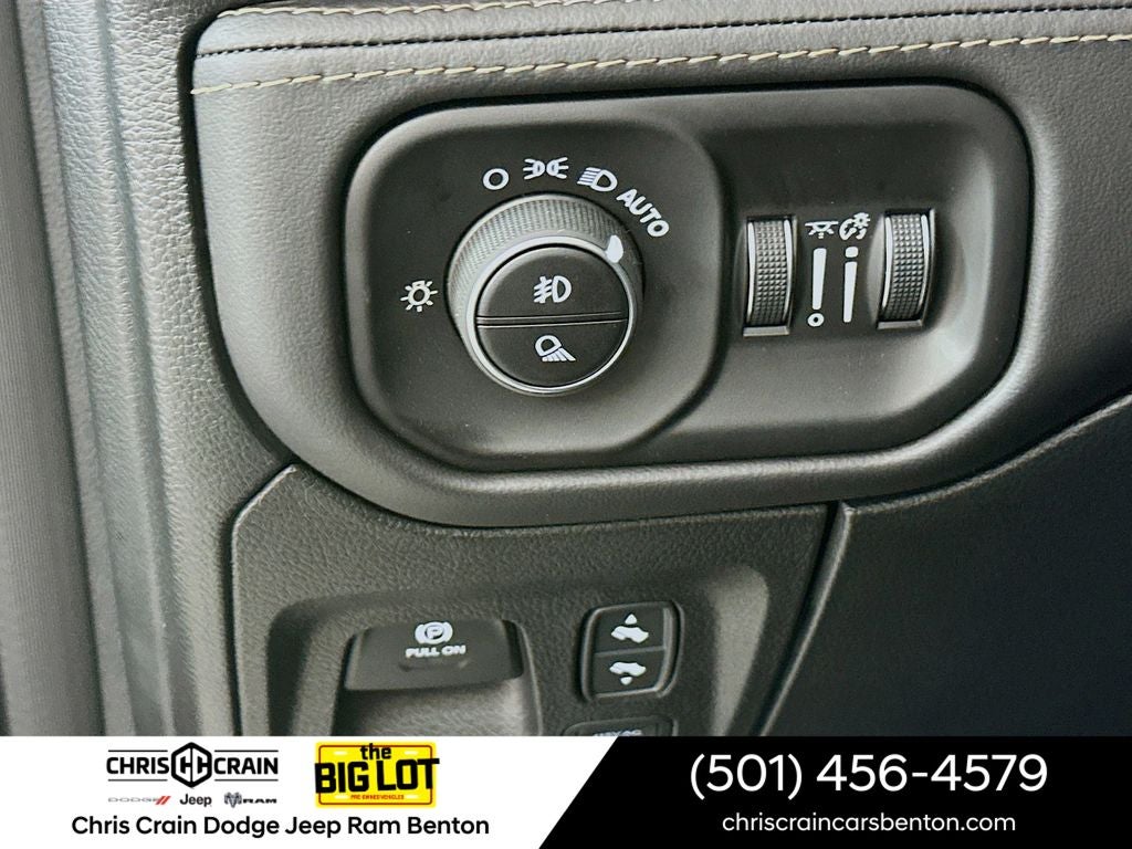 2026 RAM 1500 Tungsten Crew Cab 4x4 5'7' Box