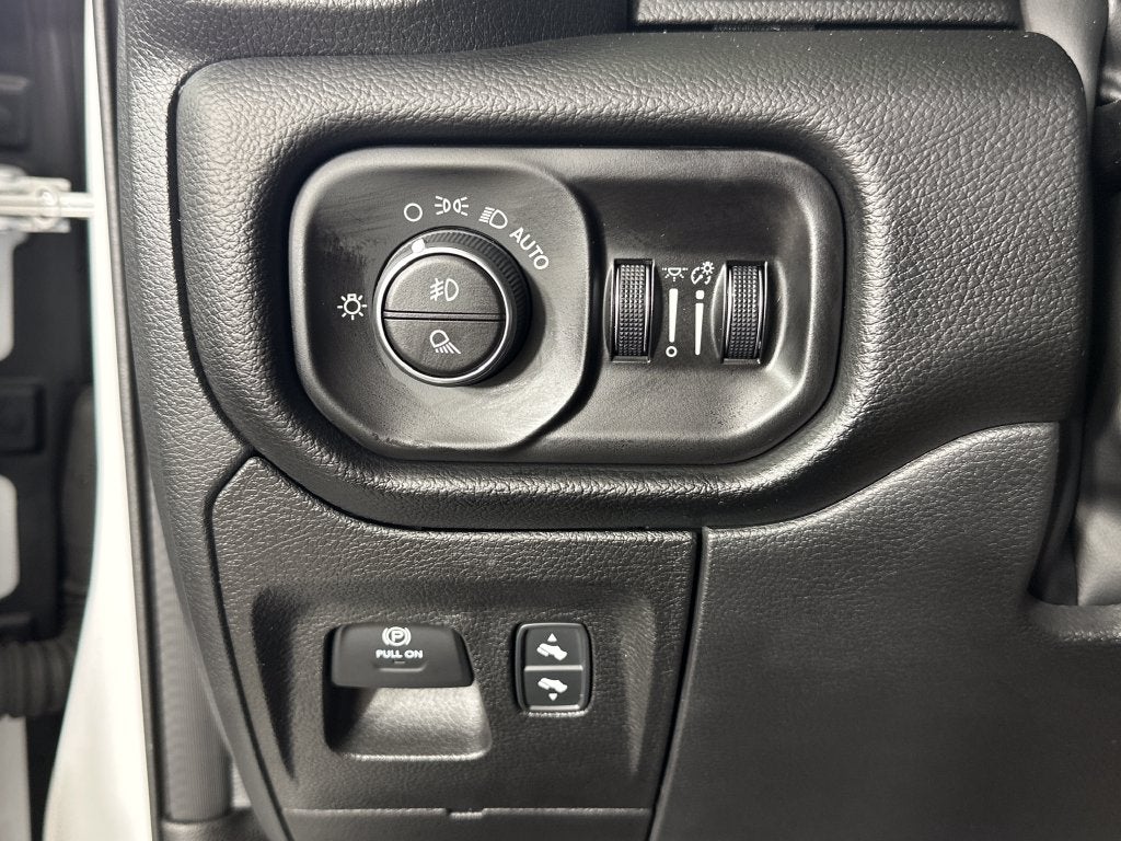 2026 RAM 1500 Laramie Crew Cab 4x4 6'4' Box