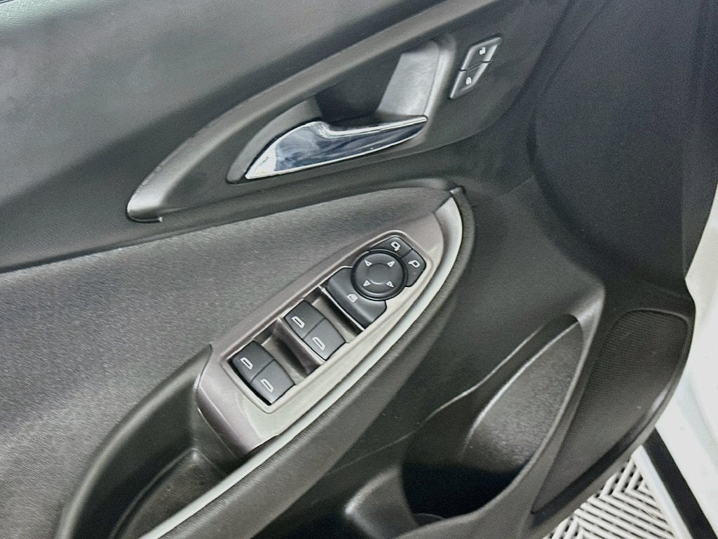 2021 Chevrolet Malibu FWD 1FL