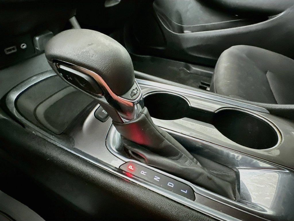 2021 Chevrolet Malibu FWD 1FL