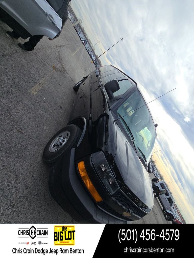 2025 Chevrolet Express 3500 LS Passenger