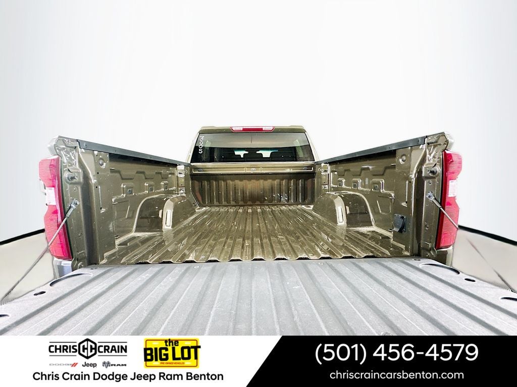 2023 Chevrolet Silverado 1500 4WD Crew Cab Short Bed LT with 2FL