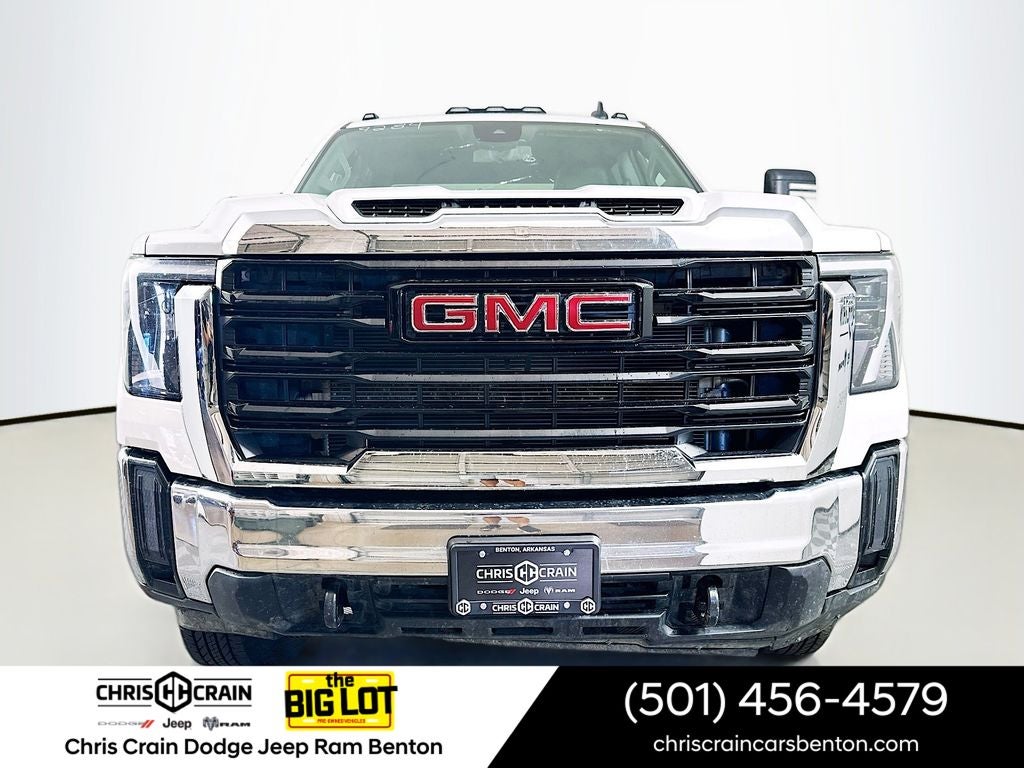 2024 GMC Sierra 3500HD Chassis Pro