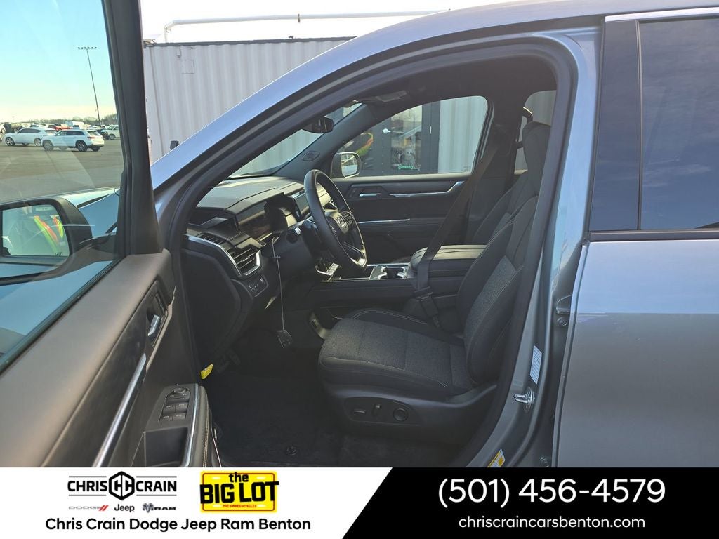 2025 GMC Acadia FWD Elevation