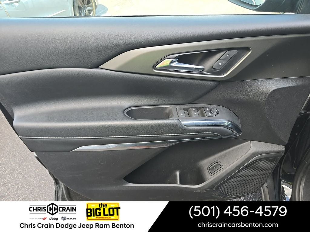 2025 Chevrolet Traverse FWD LT
