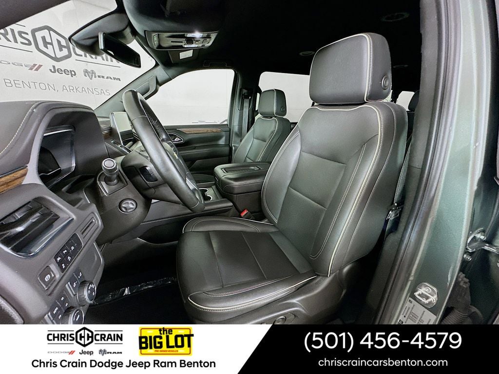 2023 Chevrolet Suburban 4WD Premier