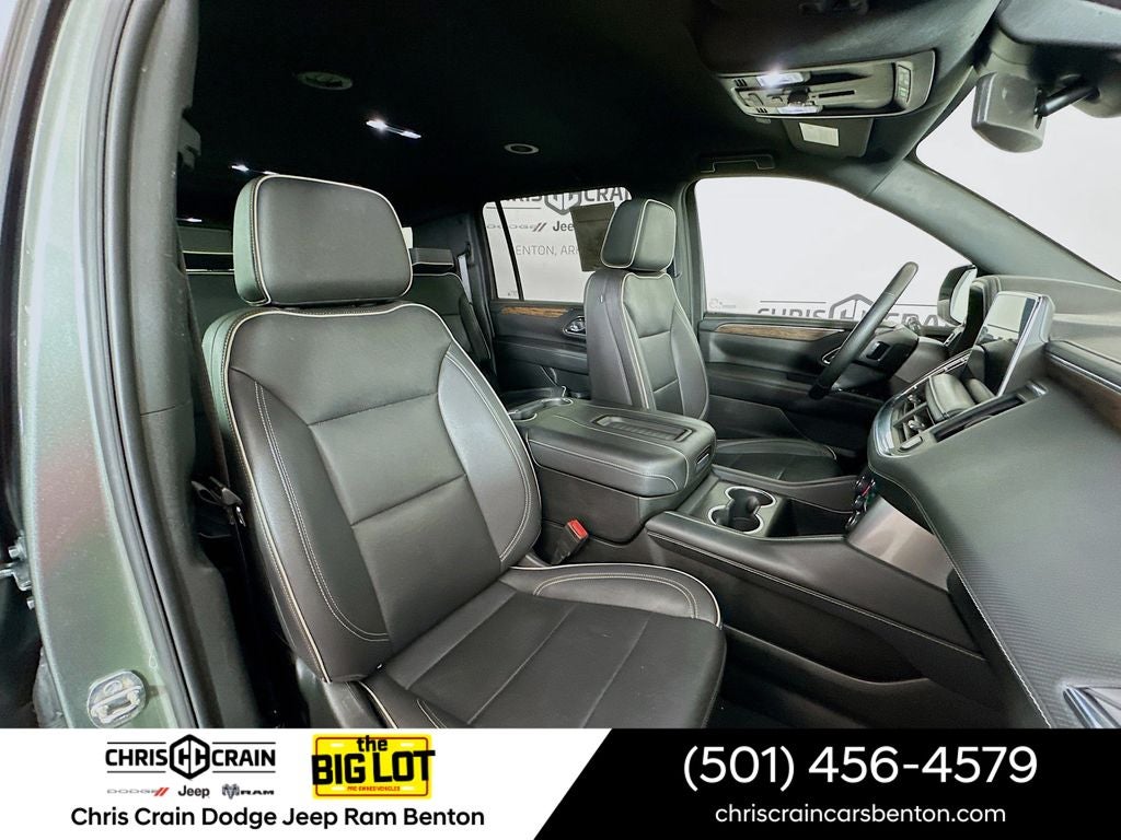 2023 Chevrolet Suburban 4WD Premier