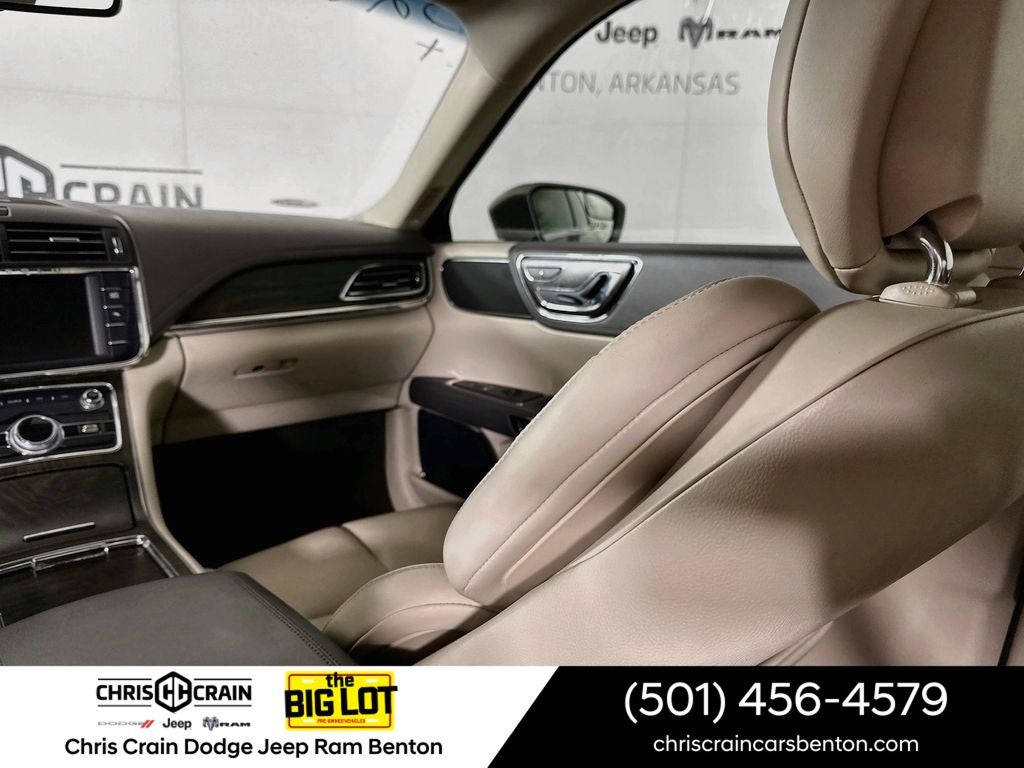 2018 Lincoln Continental Premiere