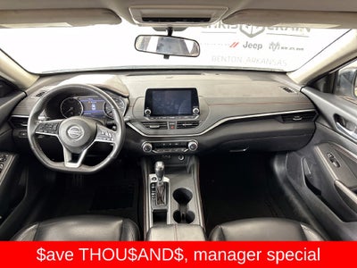 2022 Nissan Altima SR FWD