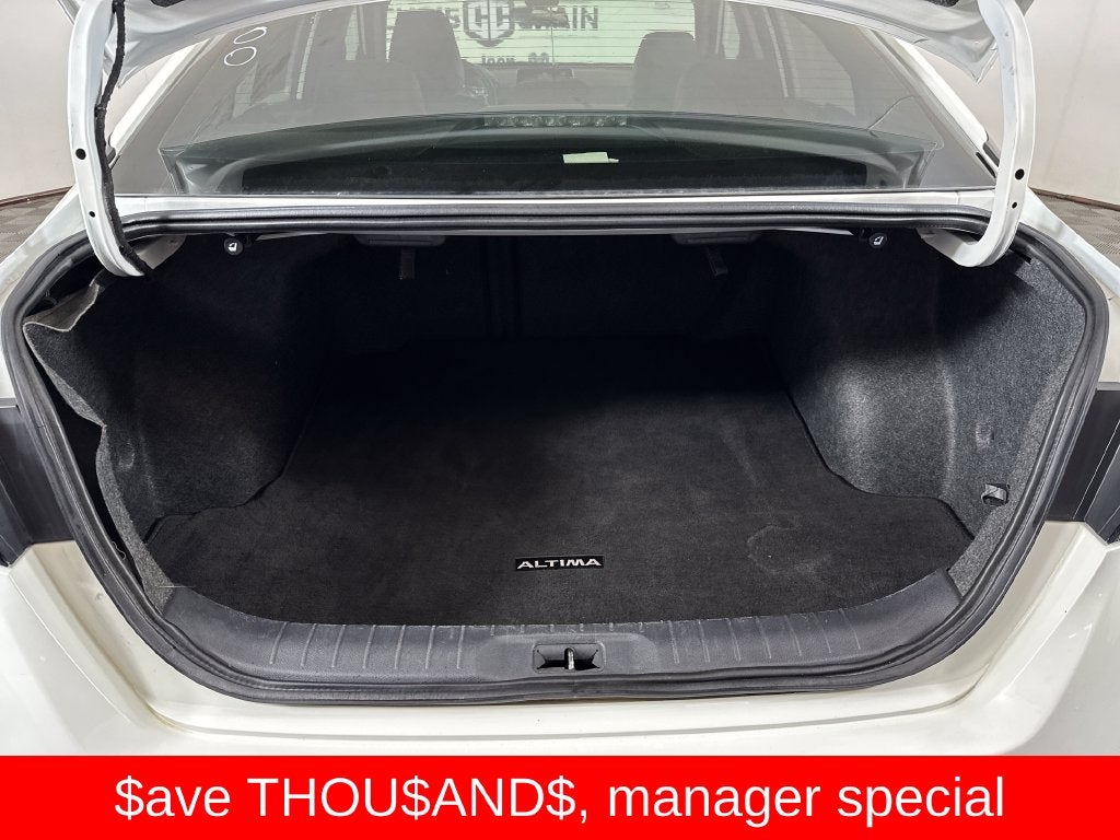 2022 Nissan Altima SR FWD