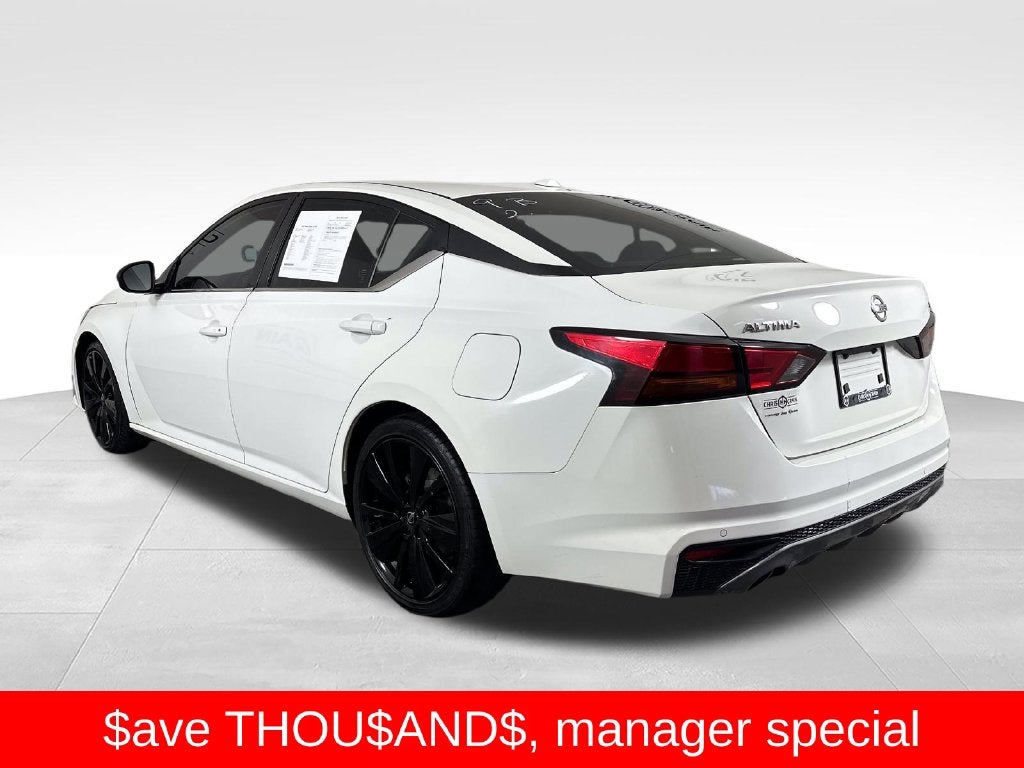 2022 Nissan Altima SR FWD