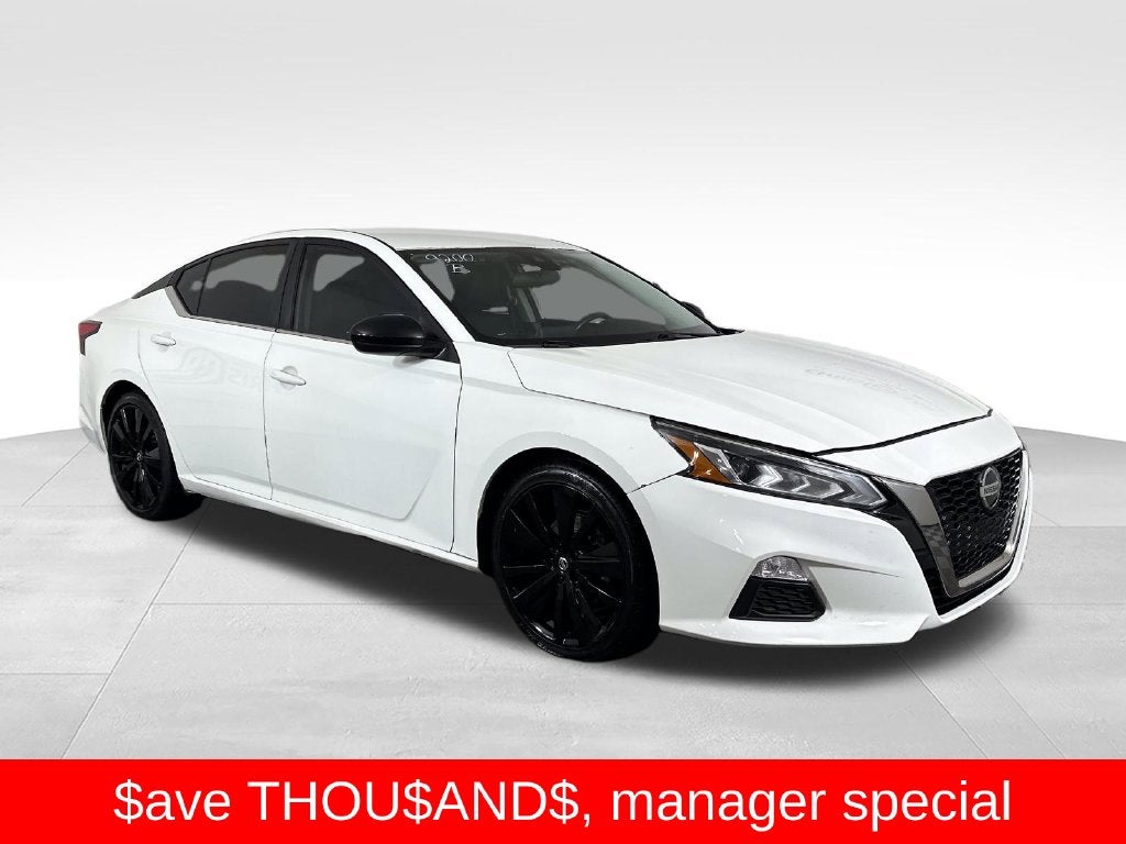 2022 Nissan Altima SR FWD