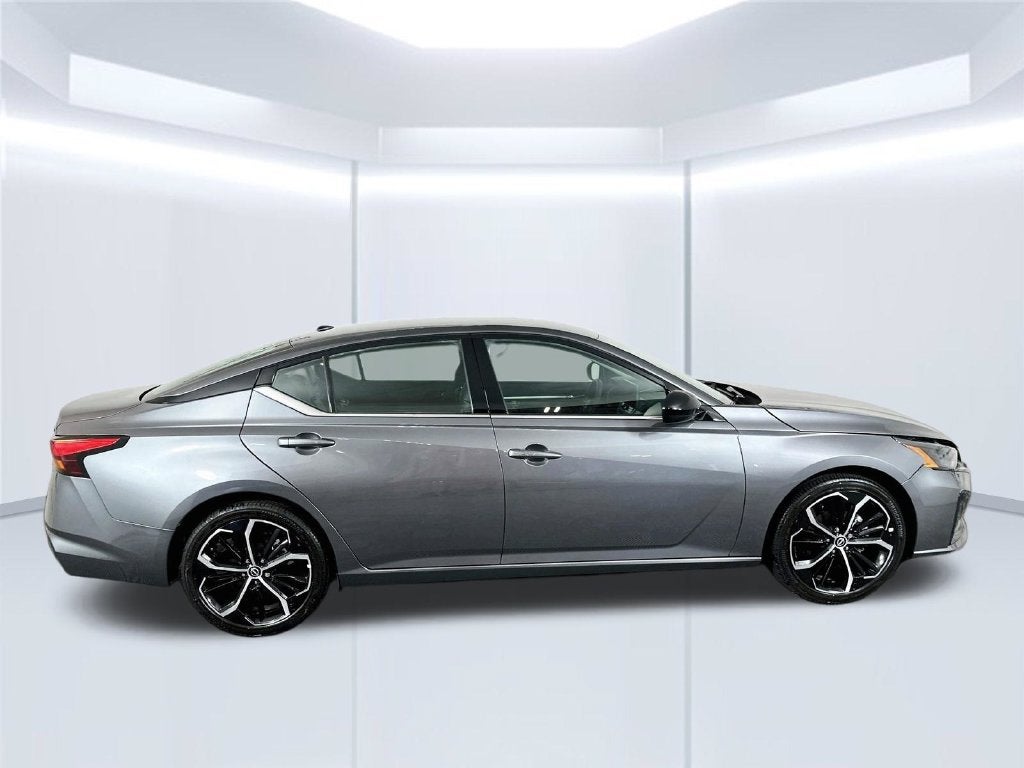 2026 Nissan Altima SR FWD
