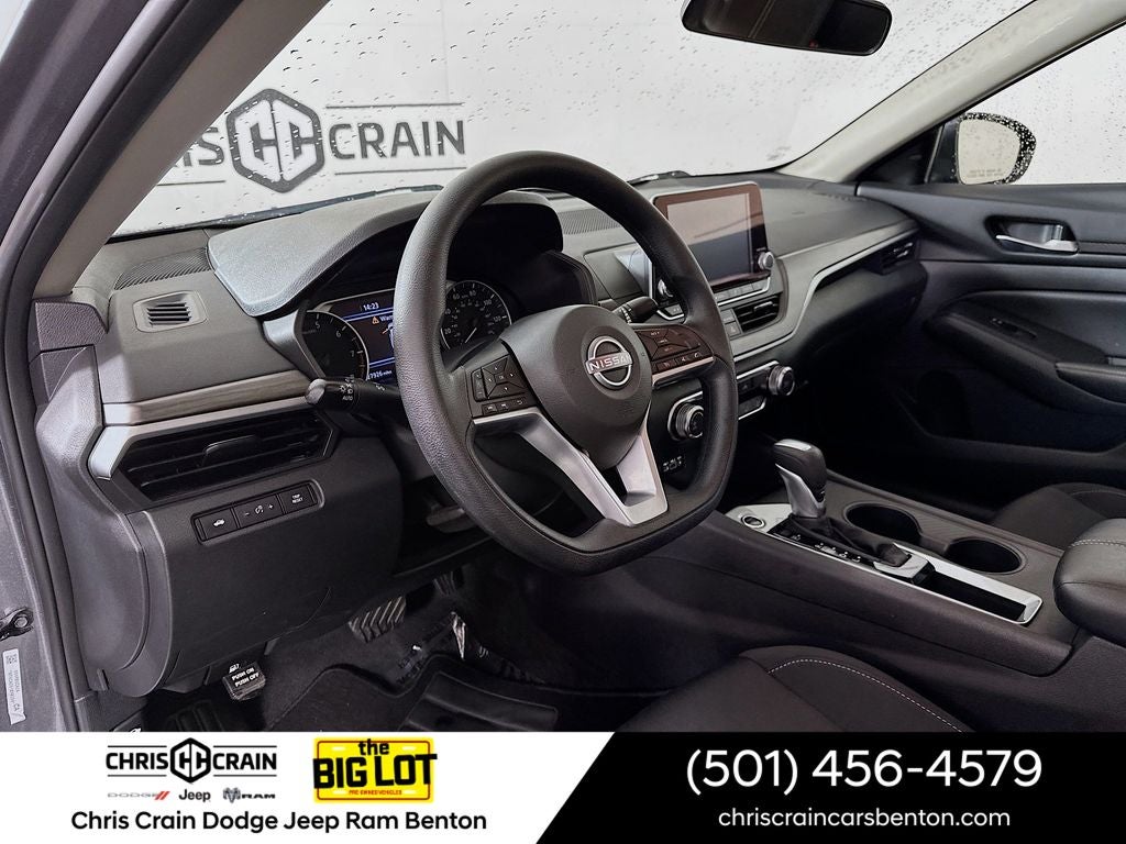 2025 Nissan Altima SV FWD