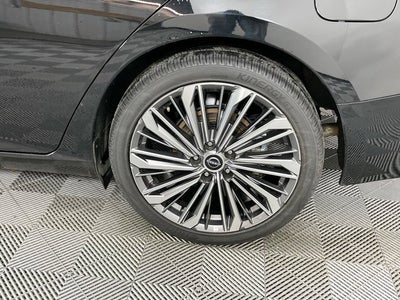 2023 Nissan Altima SL FWD