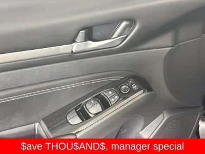 2023 Nissan Altima SL FWD