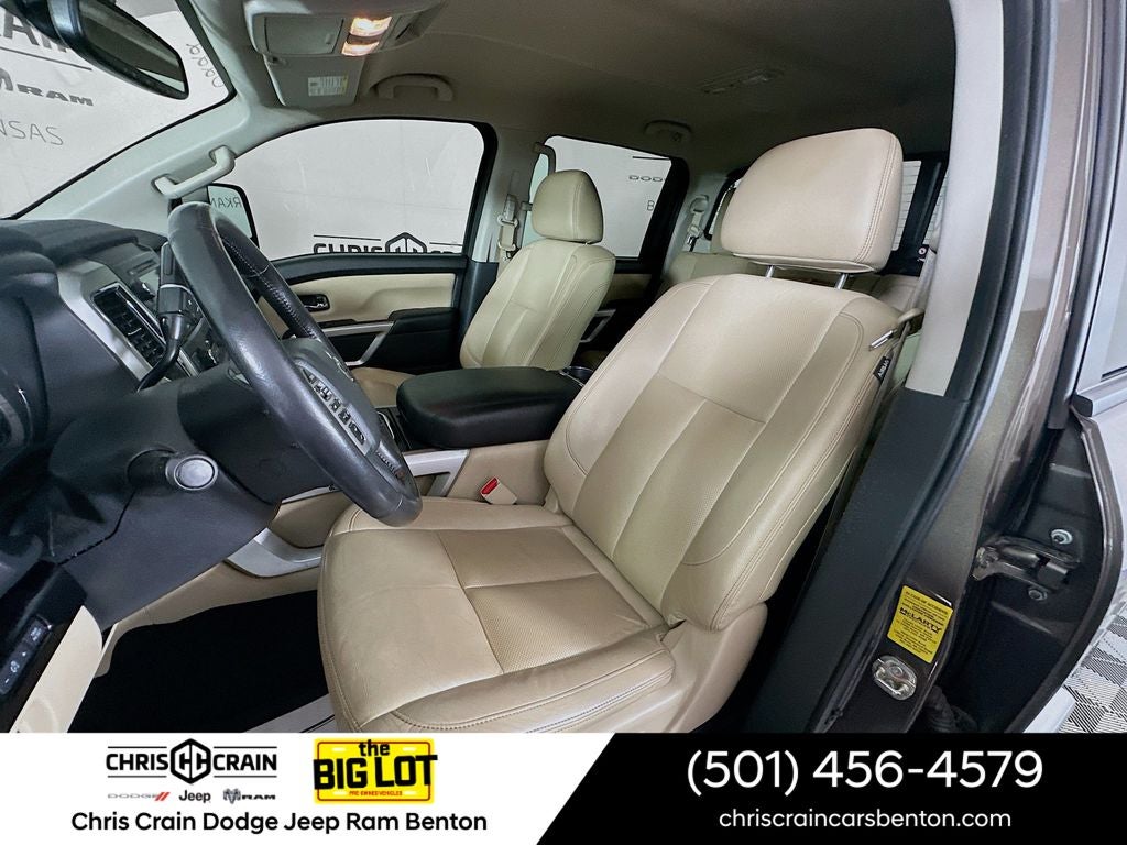 2019 Nissan TITAN SV
