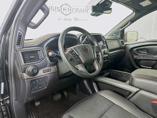 2024 Nissan TITAN Crew Cab PRO-4X 4x4
