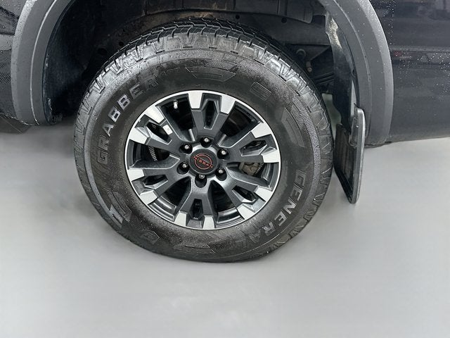 2024 Nissan TITAN Crew Cab PRO-4X 4x4