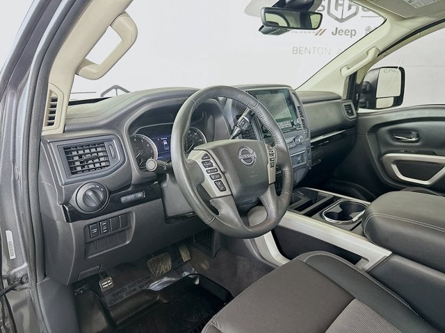 2024 Nissan TITAN Crew Cab SV 4x4