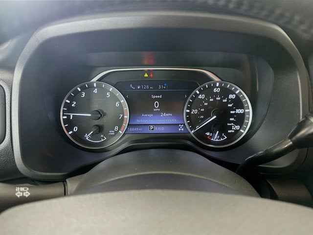 2024 Nissan TITAN Crew Cab SV 4x4