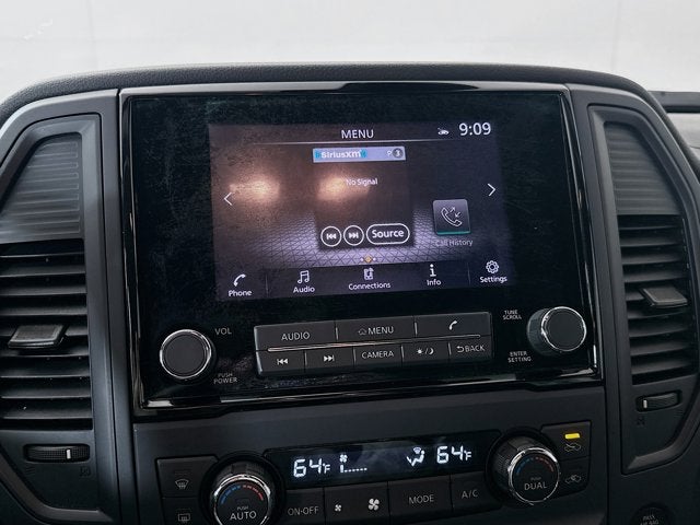 2024 Nissan TITAN Crew Cab SV 4x4