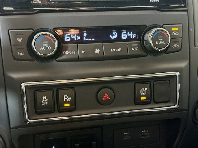 2024 Nissan TITAN Crew Cab SV 4x4