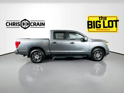2024 Nissan TITAN Crew Cab SV 4x4