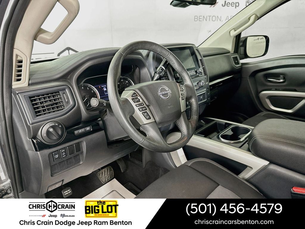 2023 Nissan TITAN Crew Cab SV 4x2
