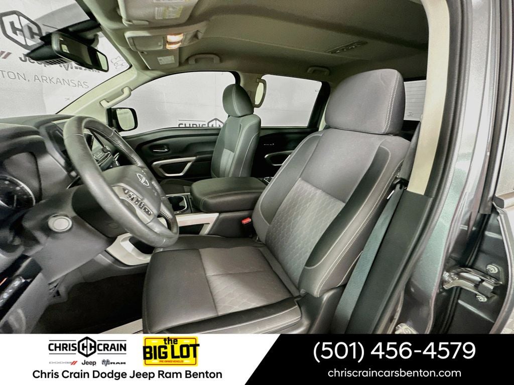 2023 Nissan TITAN Crew Cab SV 4x2