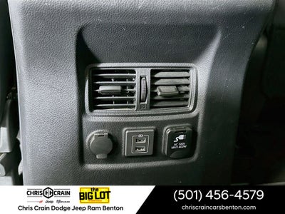 2023 Nissan TITAN Crew Cab SV 4x2