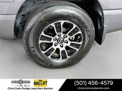 2023 Nissan TITAN Crew Cab SV 4x2