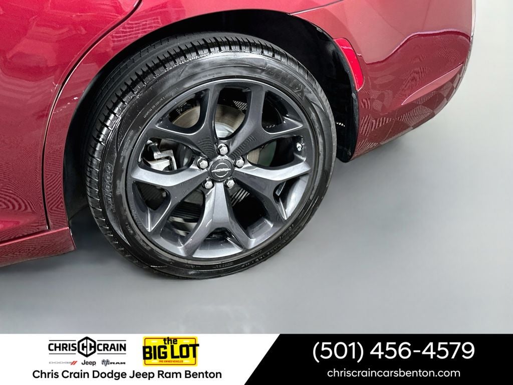 2023 Chrysler 300 Touring