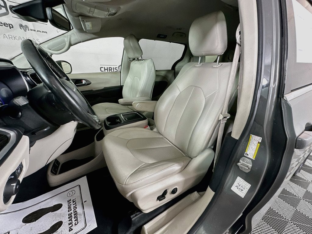 2021 Chrysler Pacifica Touring L