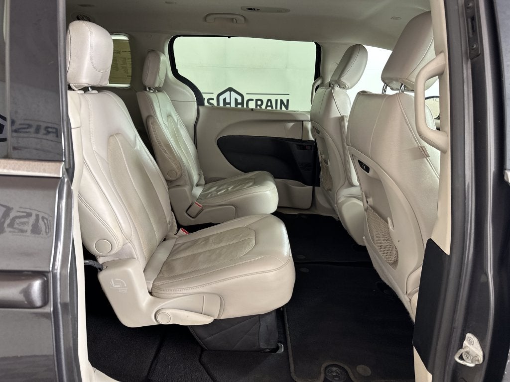 2021 Chrysler Pacifica Touring L